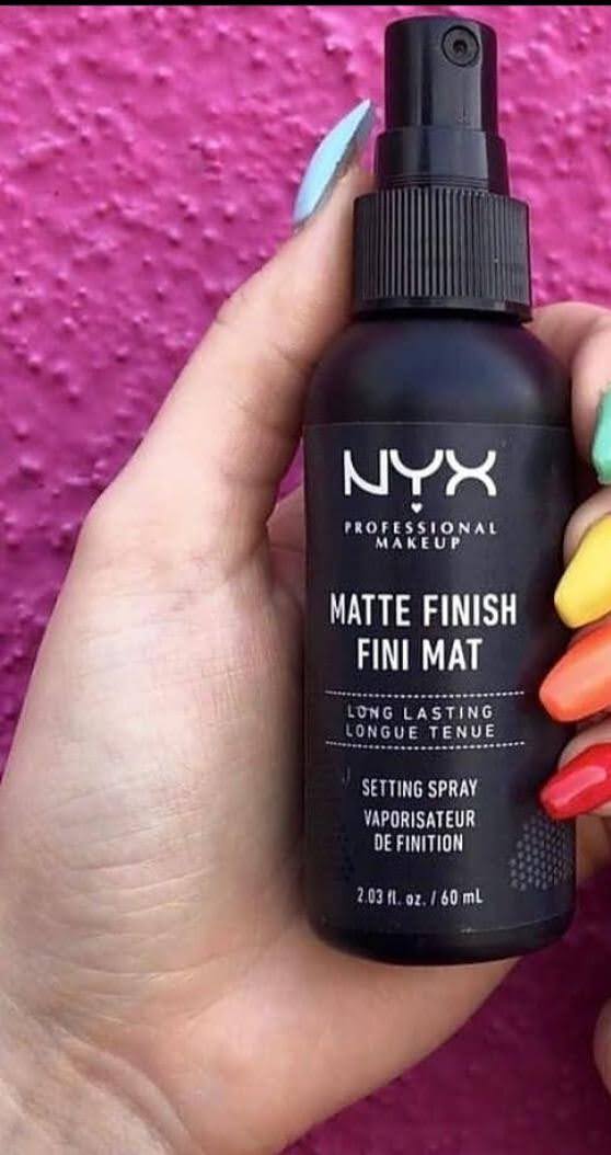 Nyx professional  Makeup Setting Spray - Matte Finish, Long-Lasting Face Mist for up to 16HR